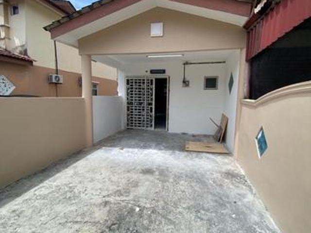 Terraced House for sale in Ulu Tiram, Johor