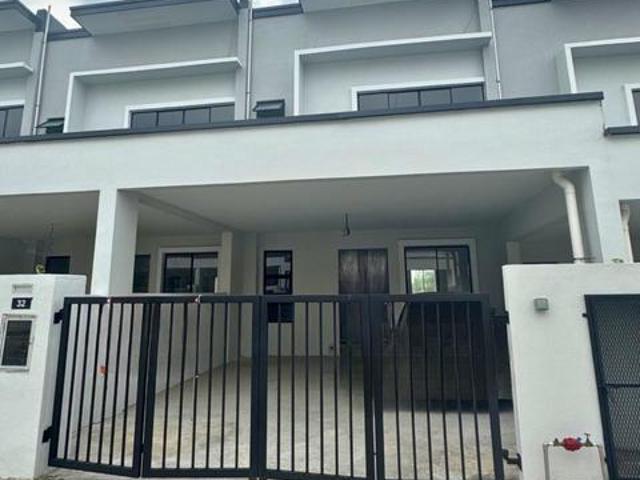Terraced House for sale in Tuaran, Bahagian Pantai Barat