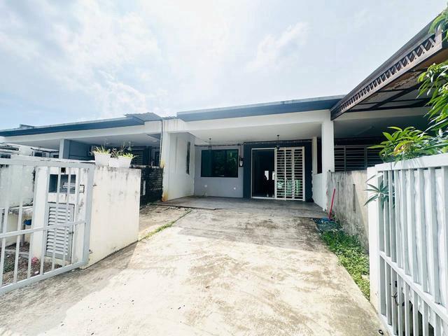 Terraced House for sale in Tanjong Sepat, Selangor