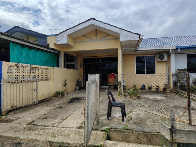 Terraced House for sale in Beaufort, Sabah