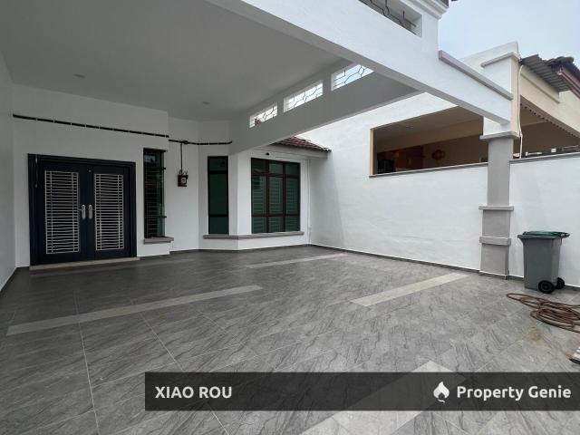 Terraced House for sale in Rembia, Malaka