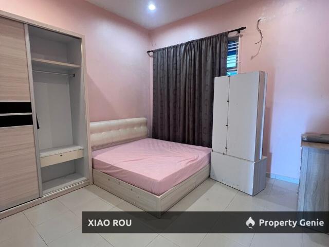 Terraced House for sale in Malaka