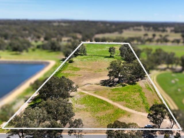 Cottage for sale in St Arnaud, Victoria