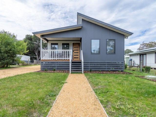 House for sale in Loch Sport, Victoria