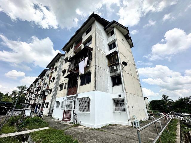 Flat for sale in Kajang, Langat