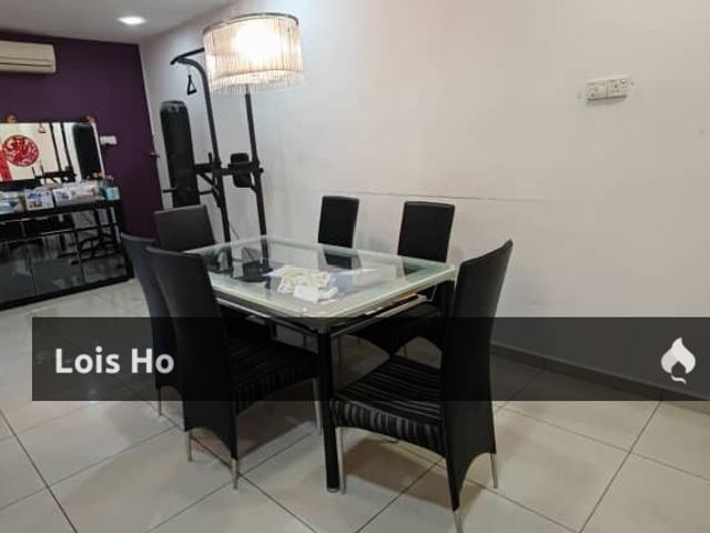 Terraced House for sale in Malaka