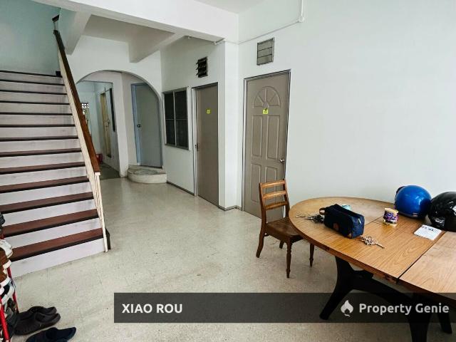 Terraced House for sale in Malaka