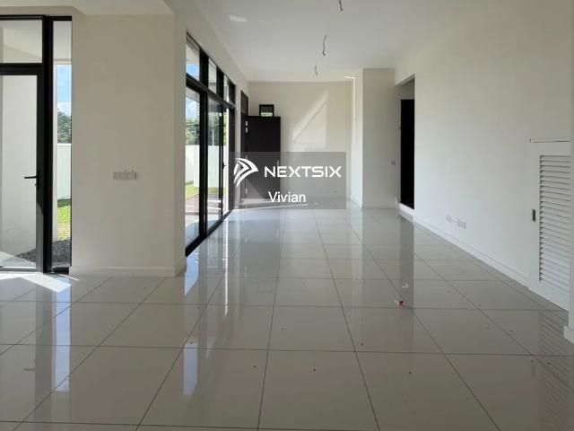 Property for sale in Malaka