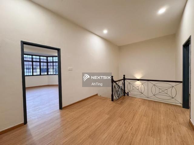 Property for sale in Malaka