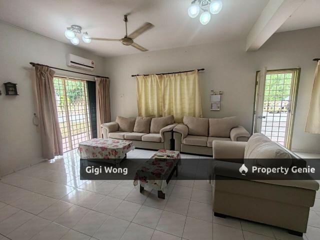 Terraced House for sale in Malaka