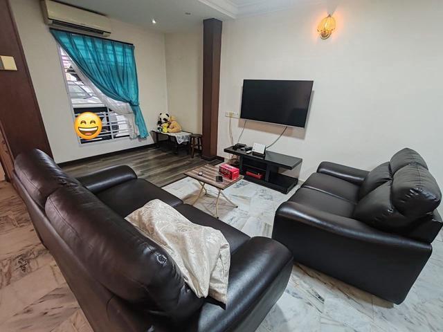 Terraced House for sale in Malaka