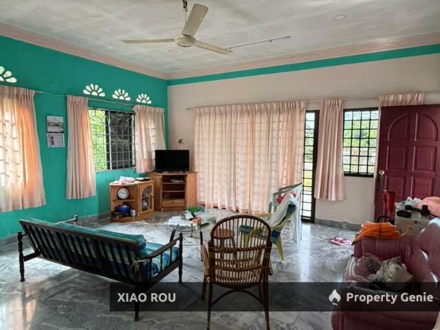 Bungalow for sale in Malaka