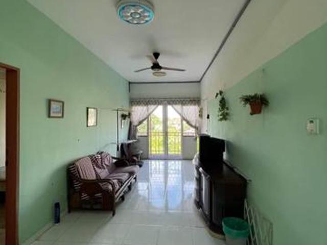 Condominium for sale in Malaka