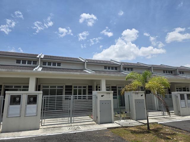 Terraced House for sale in Zon Perindustrian Bebas Telok Panglima Garang, Teluk Panglima Garang