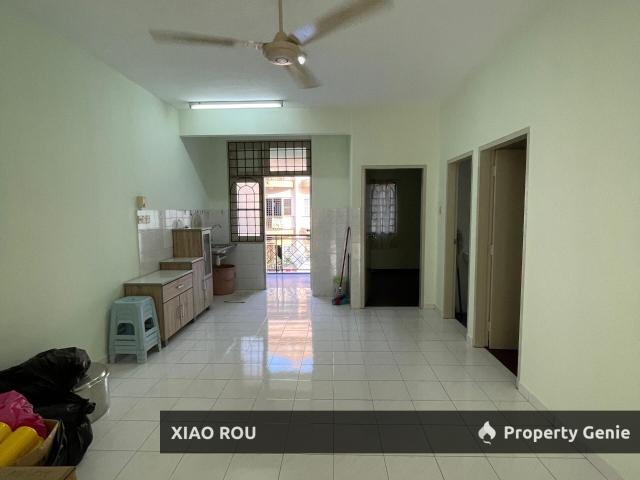 Condominium for sale in Malaka
