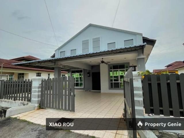 Bungalow for sale in Malaka