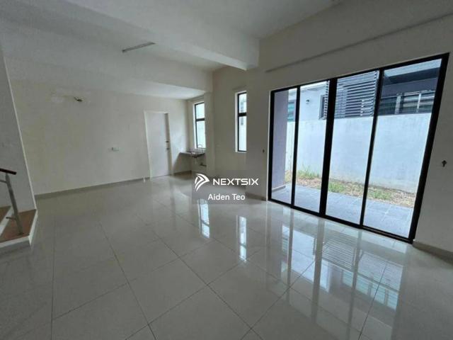 Residential House for sale in Malaka