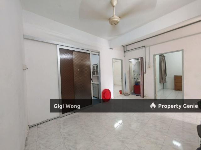 Apartment for sale in Malaka