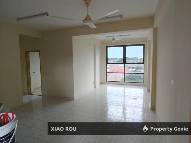 Apartment for sale in Malaka