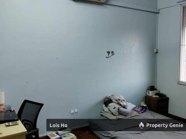 Terraced House for sale in Malaka
