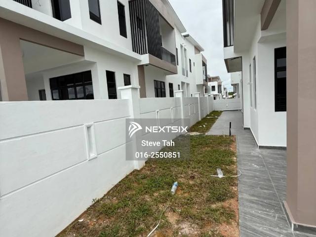 Residential House for sale in Malaka