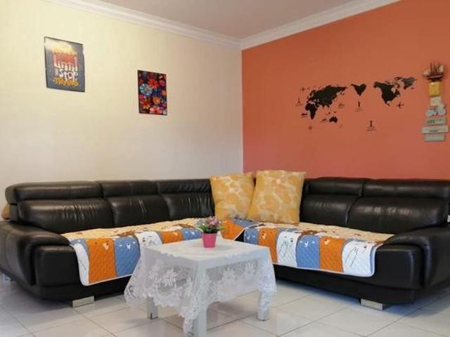 Townhouse for sale in Malaka
