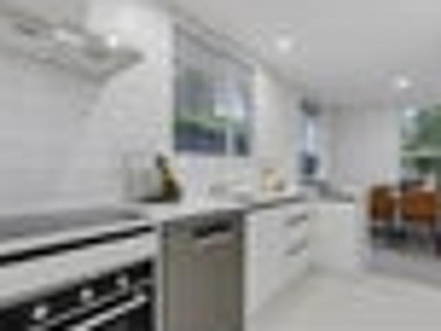House for sale in Oratia, Oroua County