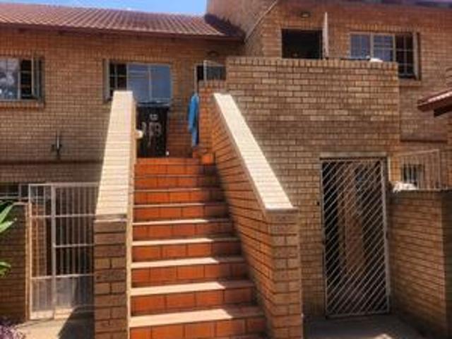 Apartment for sale in Vosloorus, Gauteng