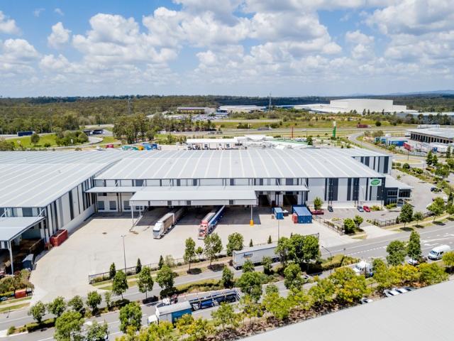 Warehouse for rent in Toombul, Queensland