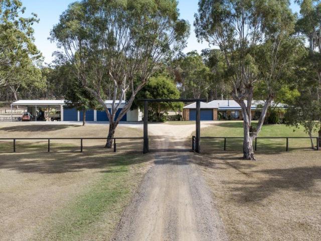 Cottage for sale in Rosehill, Queensland