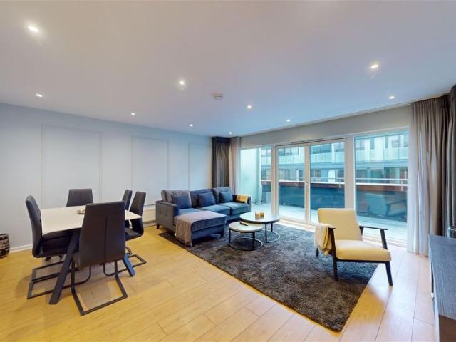 Apartment to rent in Bluebell, North Tipperary