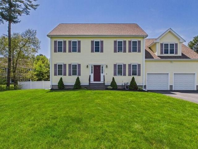 House for sale in Rochester, Massachusetts