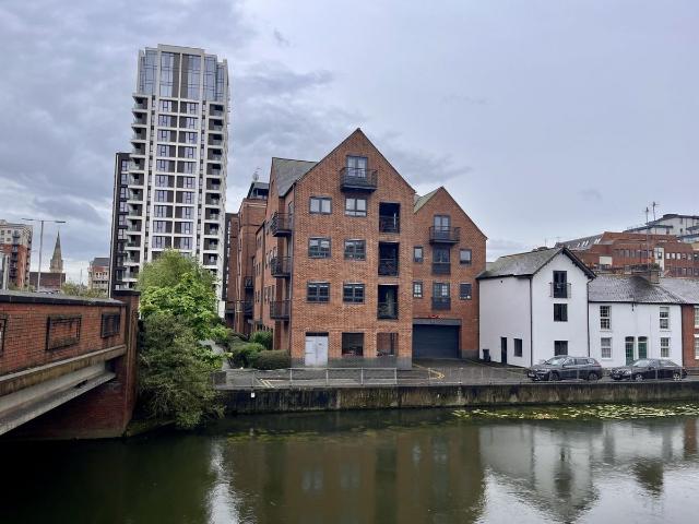 Apartment for rent in Newtown, Reading