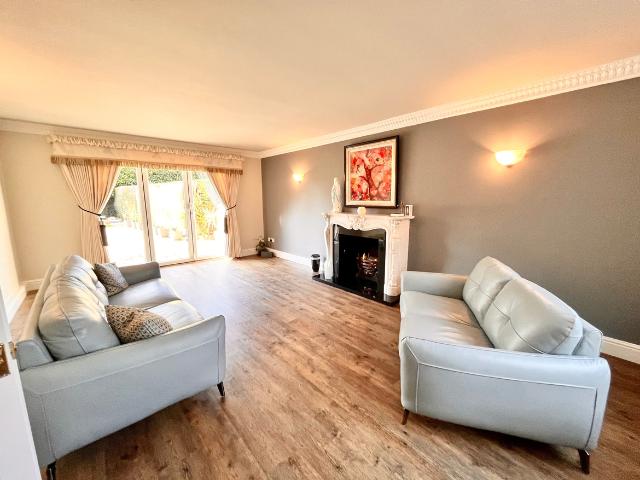 Apartment for rent in Denham, Denham