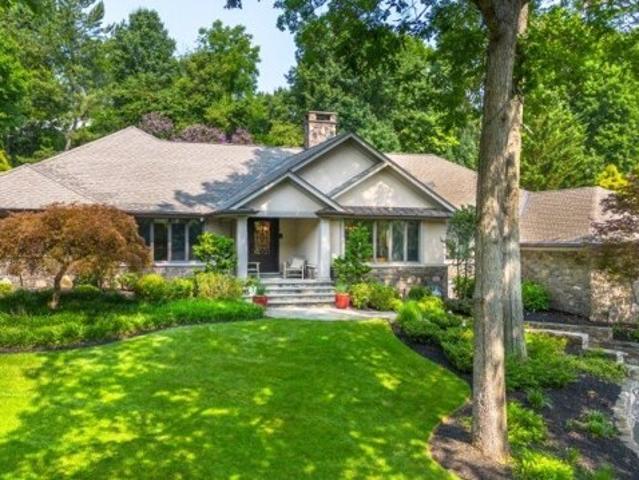 House for sale in Roseland, New Jersey