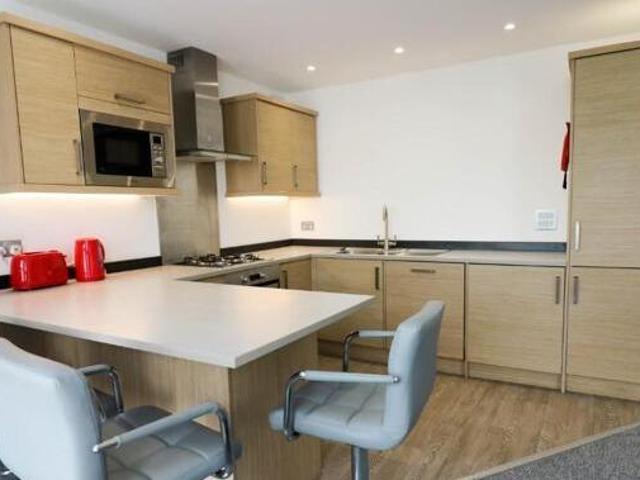 House for rent in Follaton, Strode