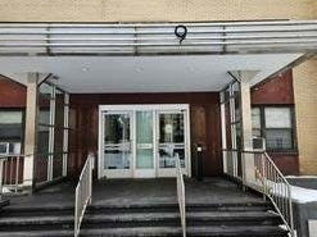 Condo for sale in The Bronx, Arverne