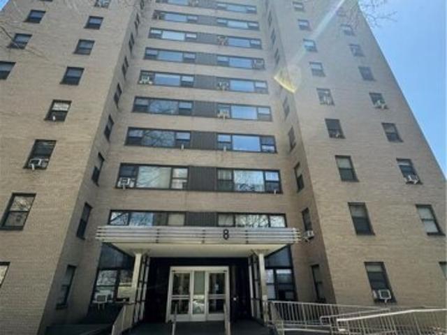 Property for sale in The Bronx, Arverne
