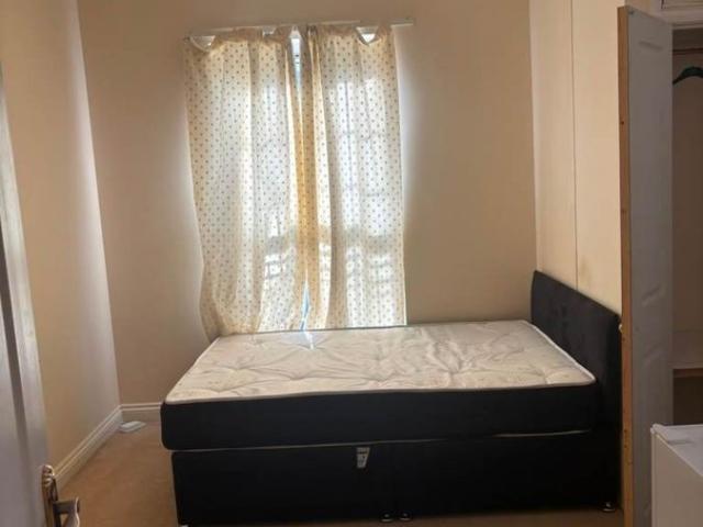 House for rent in Allington, Midway