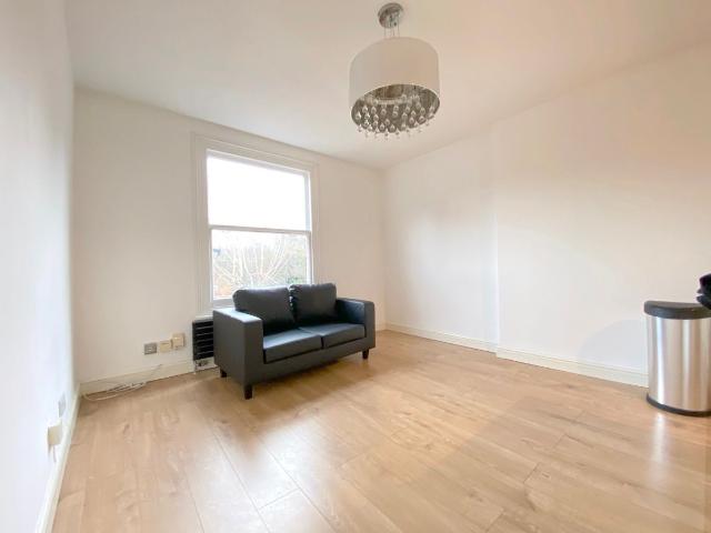 Apartment for rent in Kilburn, Greater London
