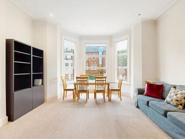 House for rent in Kilburn, Greater London