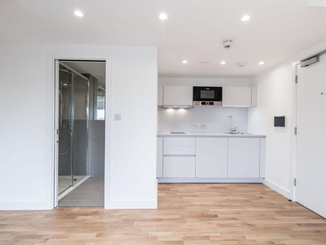 Studio for rent in Kilburn, Greater London