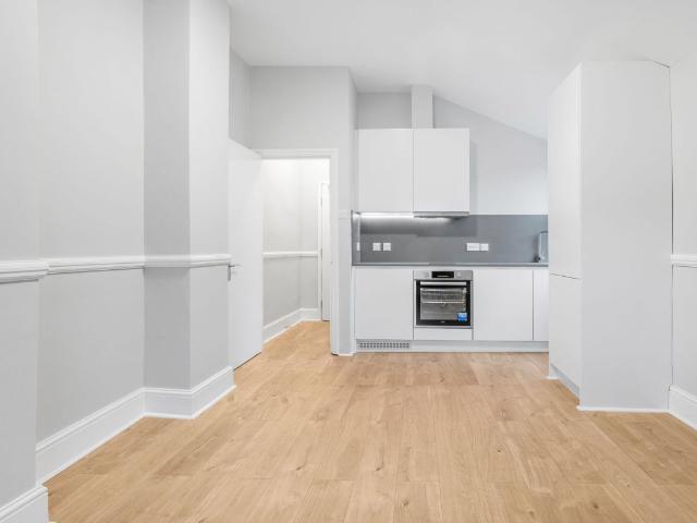 Studio for rent in Kilburn, Greater London