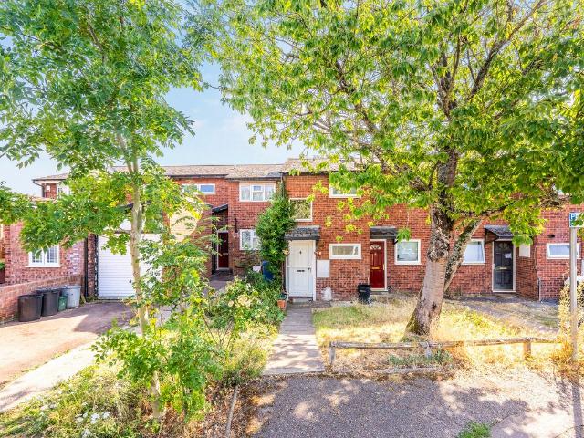 Apartment for rent in Northwood, Greater London