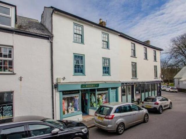 House for sale in Lostwithiel, Cornwall