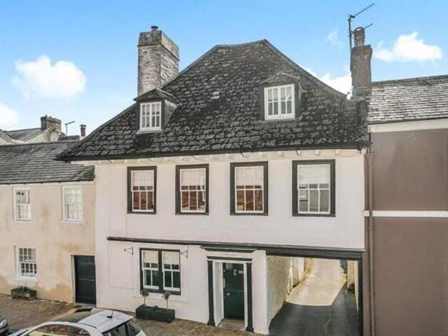 House for sale in Follaton, Strode