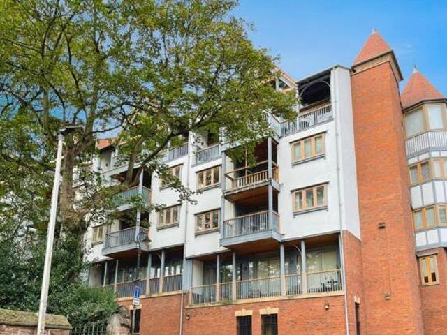 House for sale in Hoole, Chester