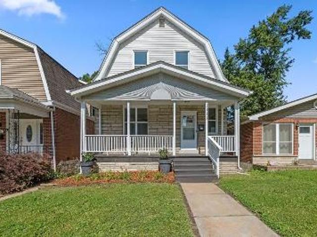 House for sale in Saint Louis