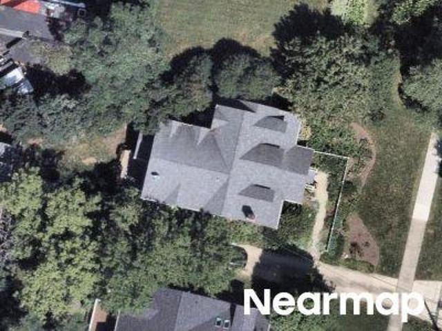 House for sale in Glen Ellyn, Illinois