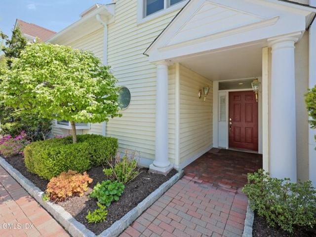 Condo for sale in Old Greenwich